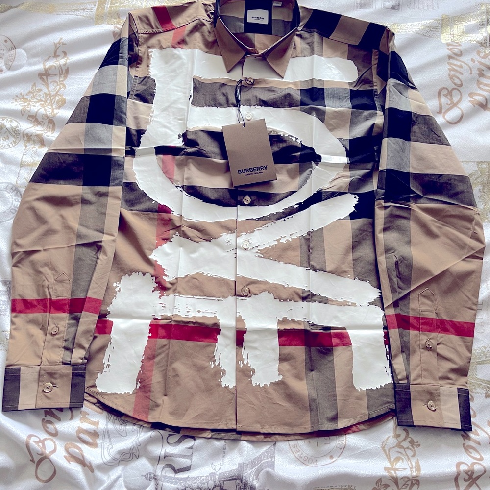 BURBERRY  BUTTON UP SHIRT